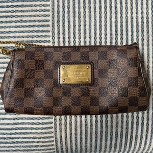 Louis Vuitton Eva Clutch - Damier Ebene